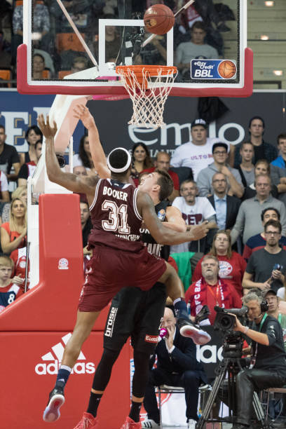 担着为球队 担着为球队