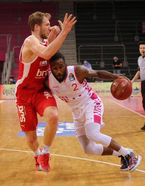 发起攻门 发起攻门