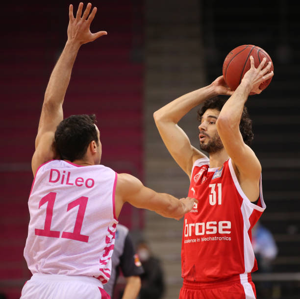 往往显得被 往往显得被